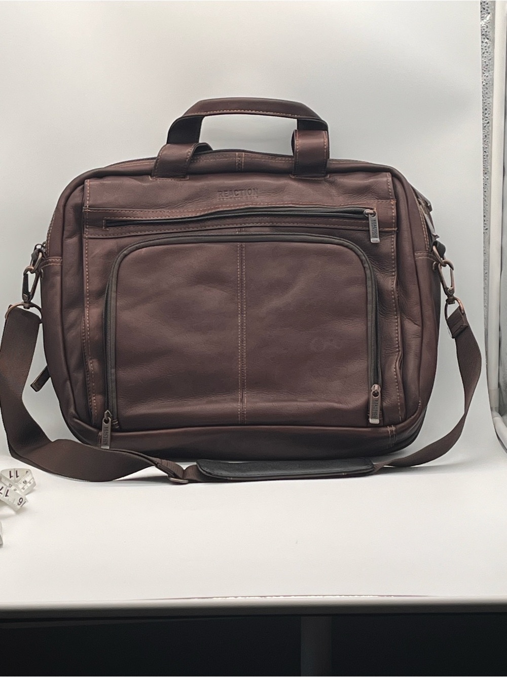 Kenneth Cole Reaction Dark Brown Leather Laptop Briefcase 16” W Crossbody